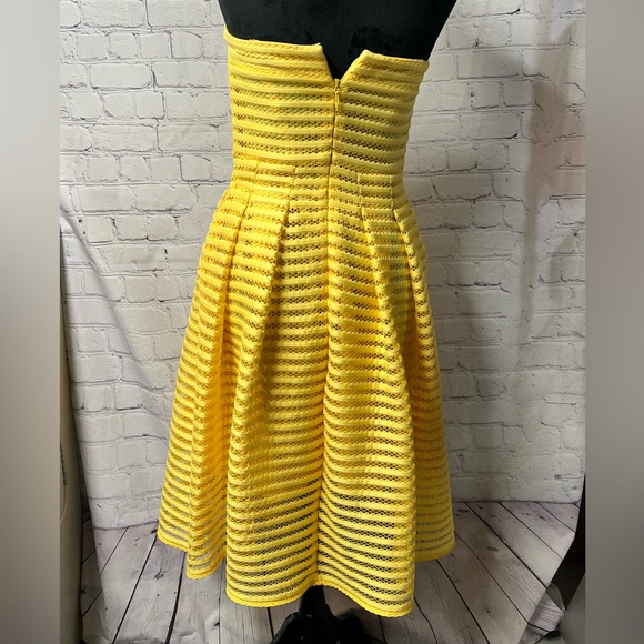 Womens yellow flare dress, never worn NWOT - Picture 2 of 6